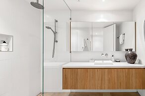 Bokarina Beach Apartments Ascend Hotel Collection