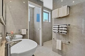 Bokarina Beach Apartments Ascend Hotel Collection