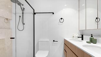 Bokarina Beach Apartments Ascend Hotel Collection