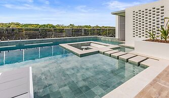 Bokarina Beach Apartments Ascend Hotel Collection