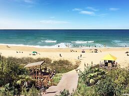 Bokarina Beach Apartments Ascend Hotel Collection