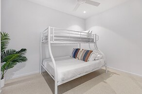 Bokarina Beach Apartments Ascend Hotel Collection