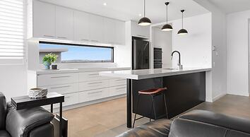 Bokarina Beach Apartments Ascend Hotel Collection