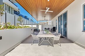 Bokarina Beach Apartments Ascend Hotel Collection