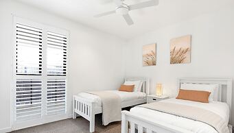 Bokarina Beach Apartments Ascend Hotel Collection