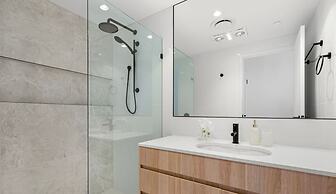 Bokarina Beach Apartments Ascend Hotel Collection