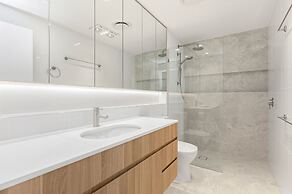 Bokarina Beach Apartments Ascend Hotel Collection