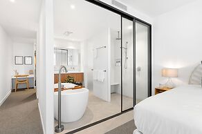 Bokarina Beach Apartments Ascend Hotel Collection