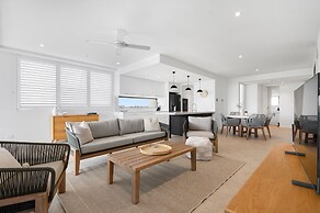 Bokarina Beach Apartments Ascend Hotel Collection