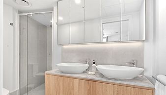 Bokarina Beach Apartments Ascend Hotel Collection