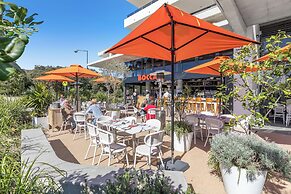 Bokarina Beach Apartments Ascend Hotel Collection