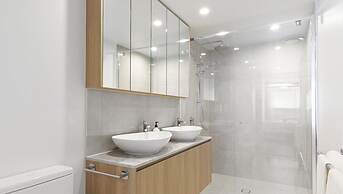 Bokarina Beach Apartments Ascend Hotel Collection