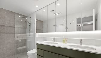 Bokarina Beach Apartments Ascend Hotel Collection