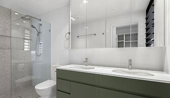 Bokarina Beach Apartments Ascend Hotel Collection