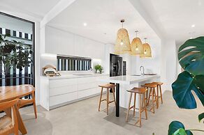 Bokarina Beach Apartments Ascend Hotel Collection