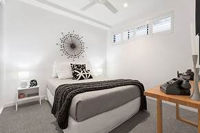 Bokarina Beach Apartments Ascend Hotel Collection