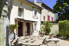 Pretty Provencal Style Holiday Home With Communal Pool, Noves