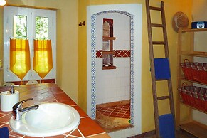 Pretty Provencal Style Holiday Home With Communal Pool, Noves