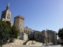 Pretty Provencal Style Holiday Home With Communal Pool, Noves