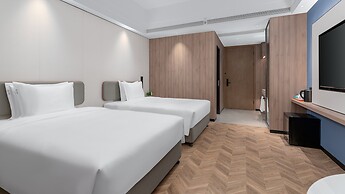 Holiday Inn Express Chengdu Shuangliu Airport by IHG