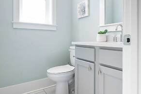 Sungazer Chateau by Avantstay Short Walk to the Beach + Pool Access