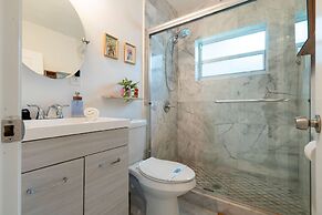 Arthaus- Fully Stocked Kitchen and Fenced Yard