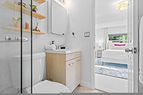 Arthaus- Fully Stocked Kitchen and Fenced Yard