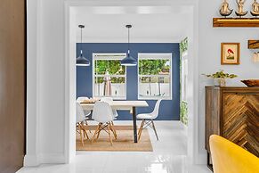 Arthaus- Fully Stocked Kitchen and Fenced Yard