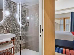 TRIBE Paris Pantin