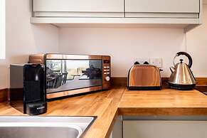 Magnificent Beach House Seaview Upside-down