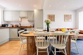 Magnificent Beach House Seaview Upside-down