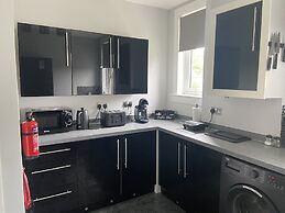 Renfrew Apartment Near Glasgow Airport