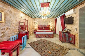Han Cave Suites