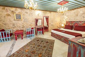 Han Cave Suites