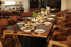 Clarks Inn Suites Jaipur