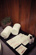 Clarks Inn Suites Jaipur