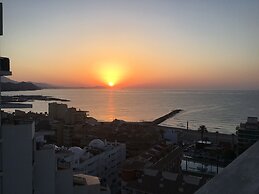 3bed Penthouse Apt With Private Terrace & Balcony