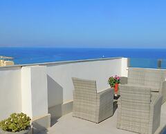 3bed Penthouse Apt With Private Terrace & Balcony