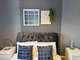 Ashford Blissful Retreat Modern 3-bed House