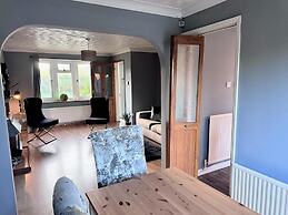 Ashford Blissful Retreat Modern 3-bed House