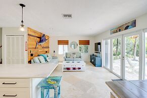 Walk to Beach: Waterfront Home in Marathon!