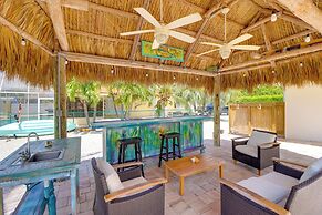 Walk to Beach: Waterfront Home in Marathon!