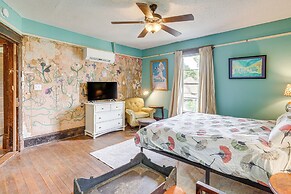 ~ 3 Mi to Dtwn: Centrally Located Birmingham Home!