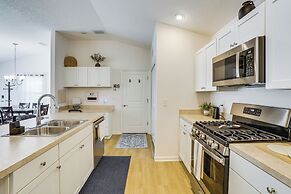 Screened Lanai: New-build Home in The Villages!