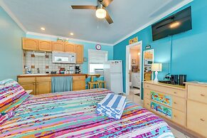 Madeira Beach Studio: Walk to John's Pass!