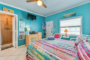 Madeira Beach Studio: Walk to John's Pass!