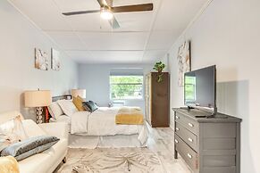 Apt 1 Mi to Riverfront in Titusville w/ Patio