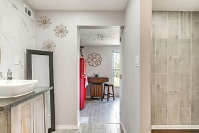 Apt 1 Mi to Riverfront in Titusville w/ Patio