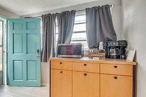 Apt 1 Mi to Riverfront in Titusville w/ Patio