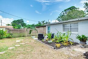 Apt 1 Mi to Riverfront in Titusville w/ Patio